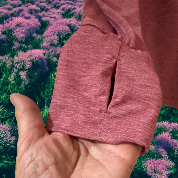 GapFit Breathe T-Shirt Excellent Condition Size Large~Light Burgundy Color - Picture 3 of 6